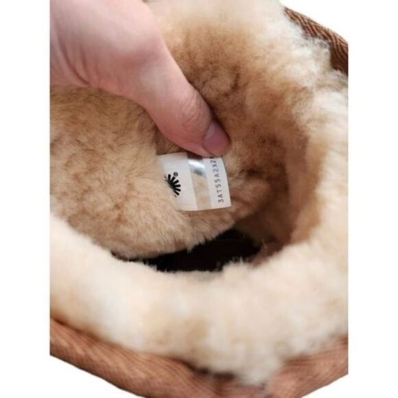 Ugg Classic II boots in chestnut - Picture 9 of 12